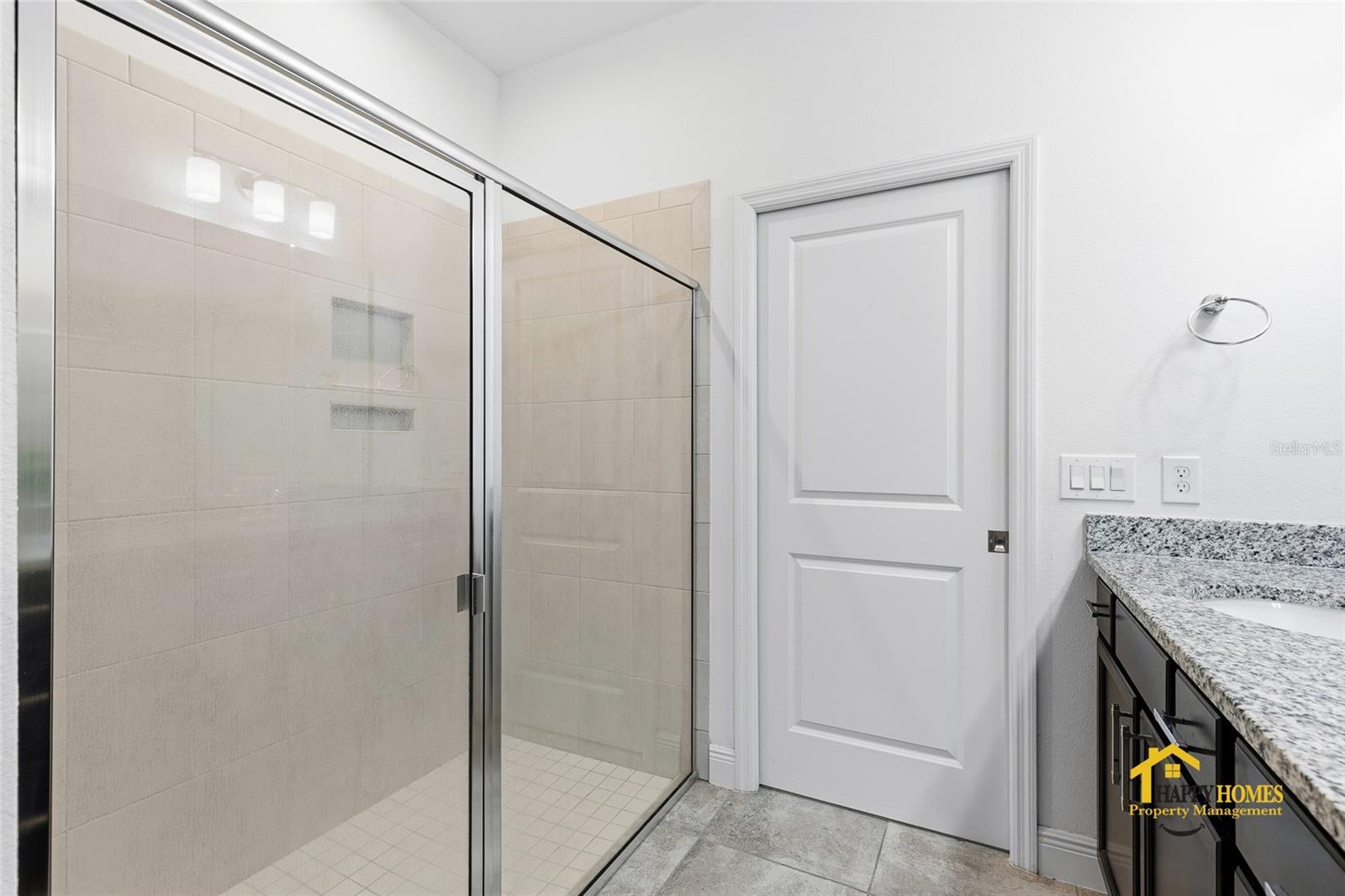 Image 16 of 41 For 13456 Stoddart Avenue