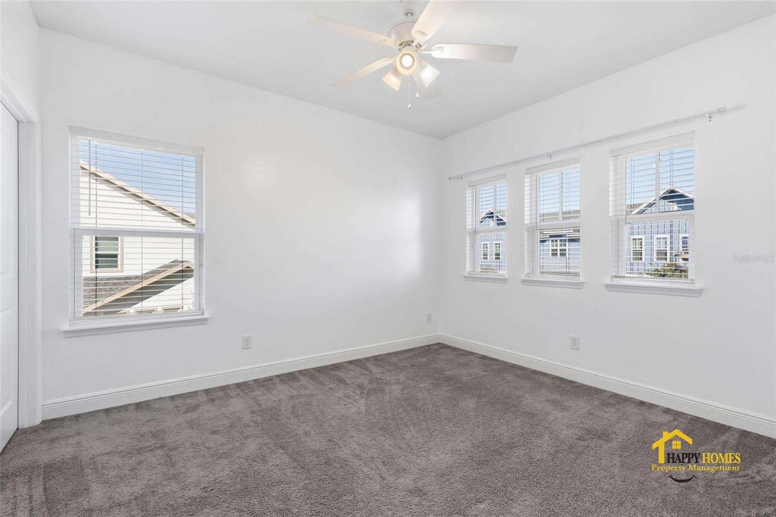 Image 27 of 41 For 13456 Stoddart Avenue