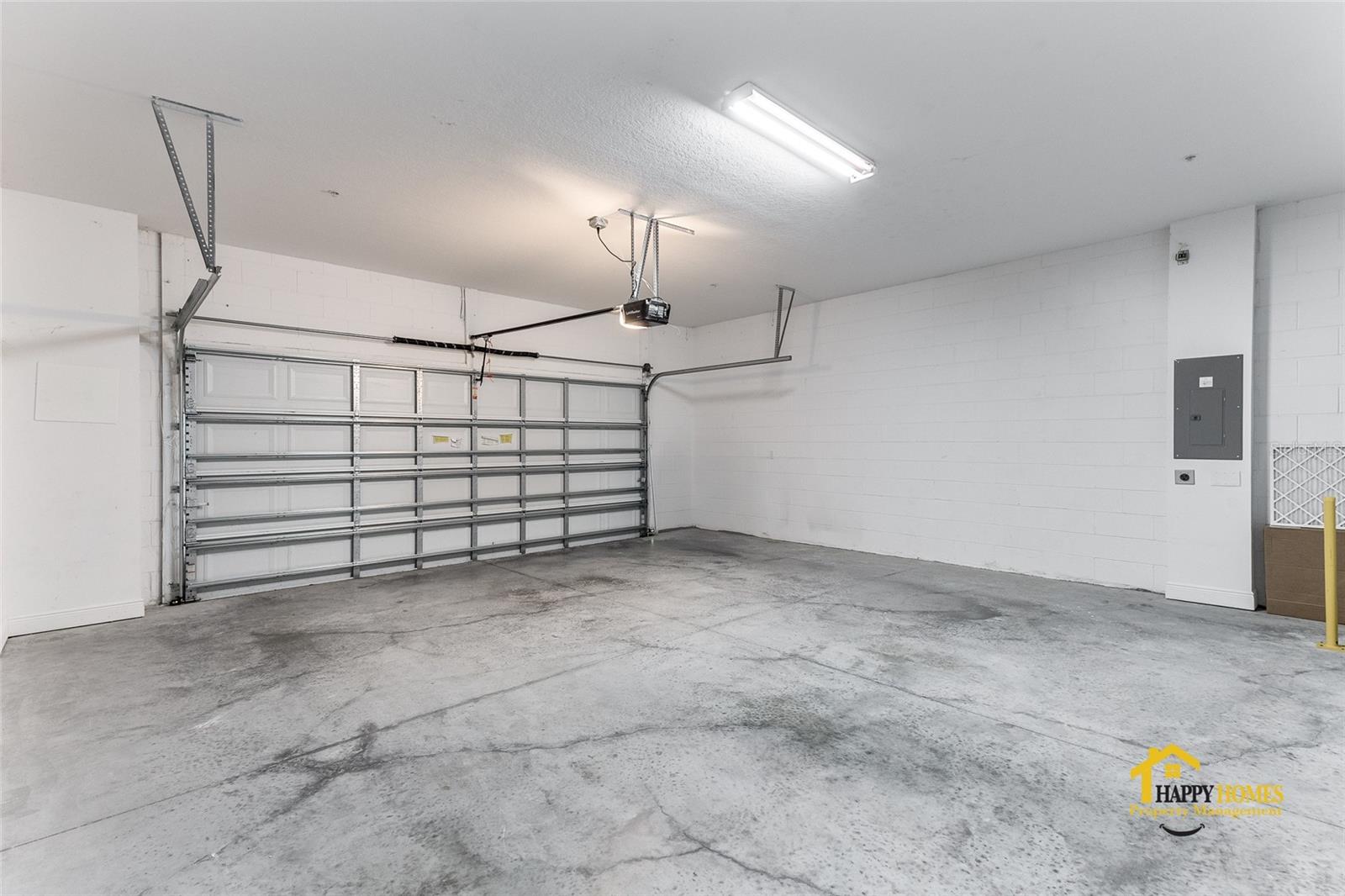 Image 29 of 41 For 13456 Stoddart Avenue