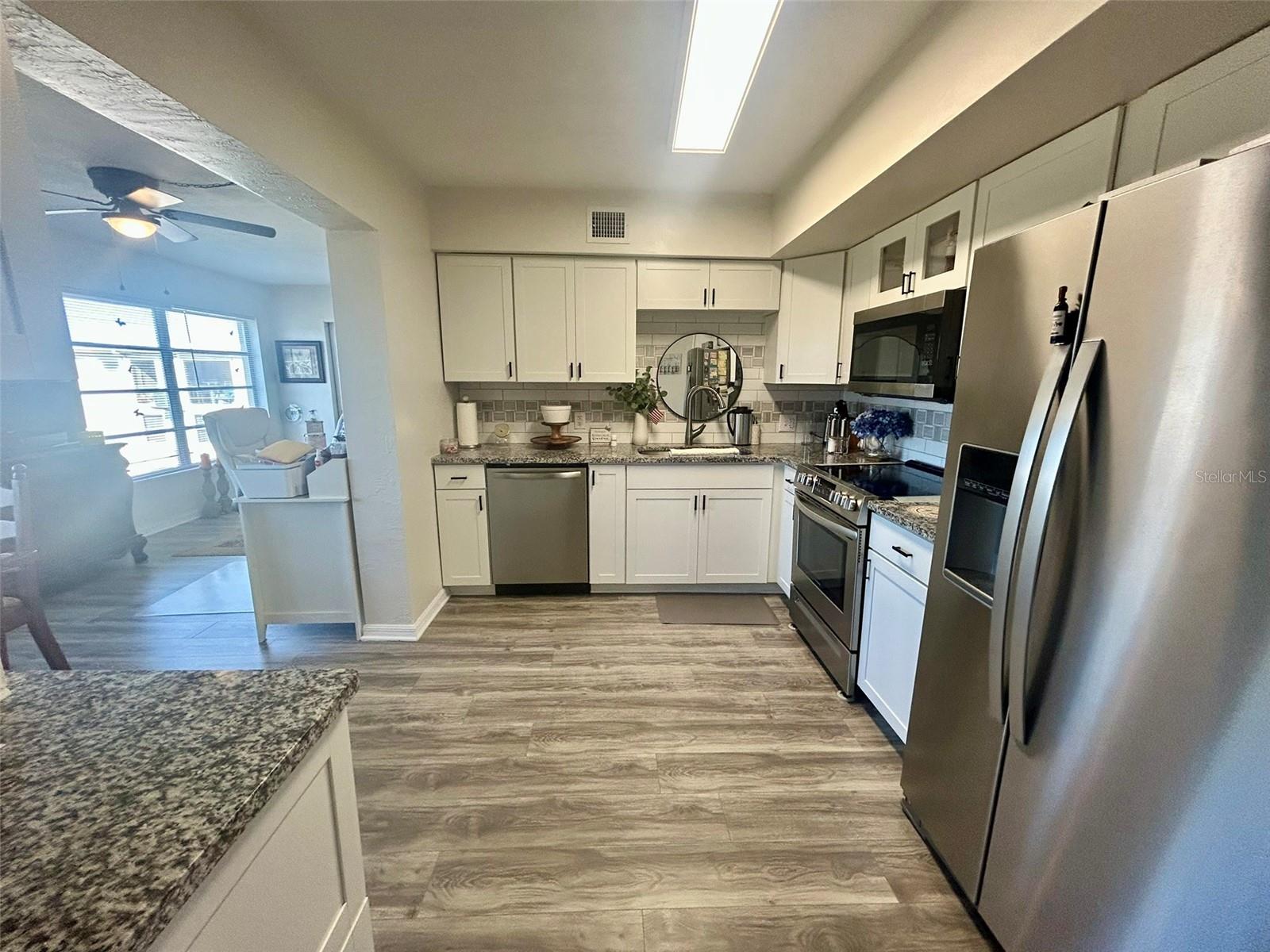 Image 6 of 37 For 2434 Australia Way E 50