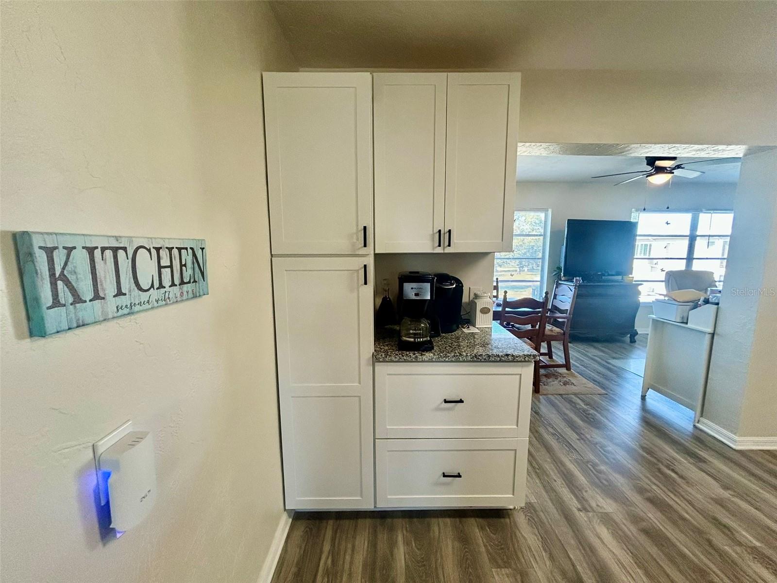 Image 8 of 37 For 2434 Australia Way E 50