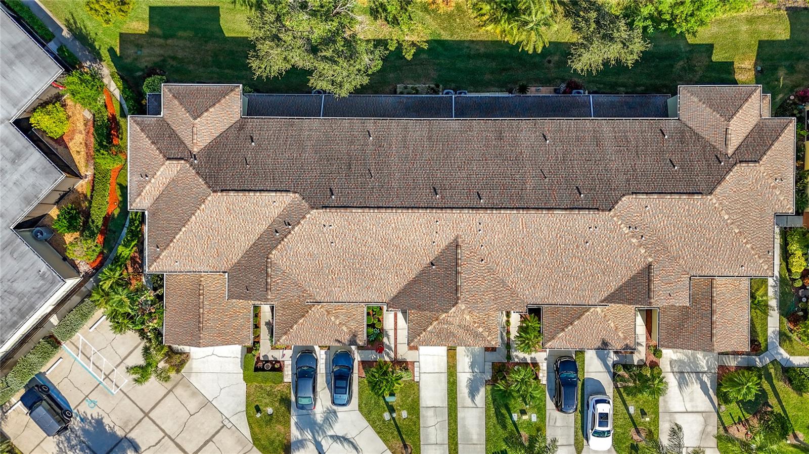 Image 12 of 75 For 11142 Kapok Grand Circle