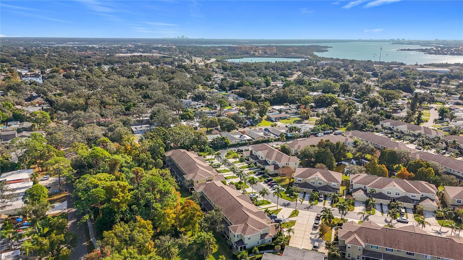 Image 16 of 75 For 11142 Kapok Grand Circle