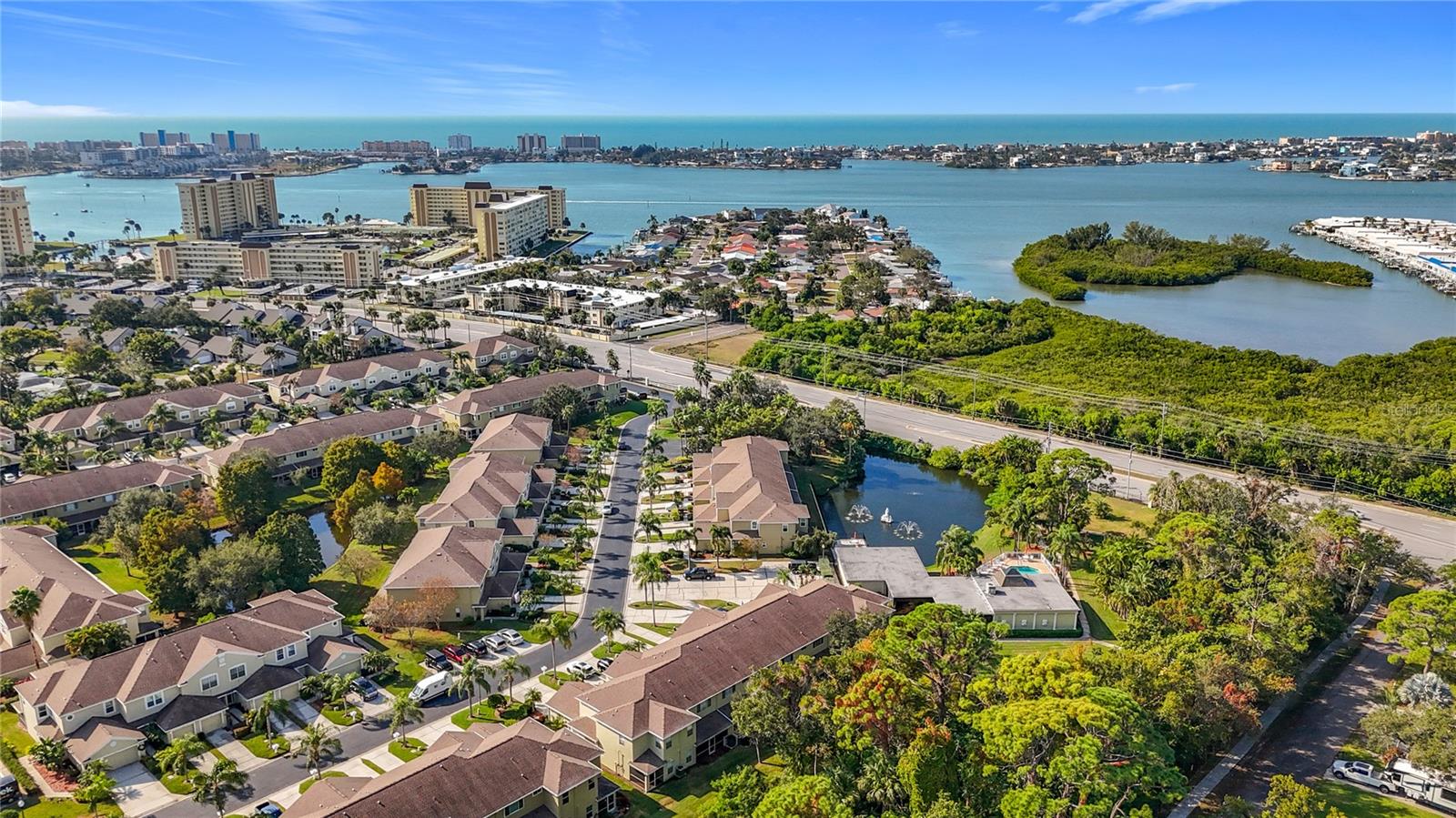 Image 18 of 75 For 11142 Kapok Grand Circle