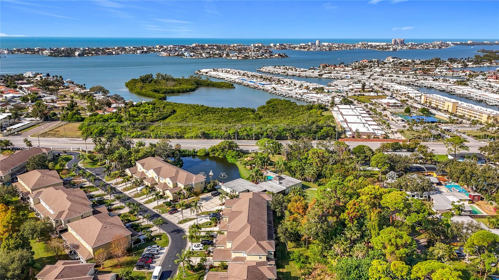 Image 19 of 75 For 11142 Kapok Grand Circle