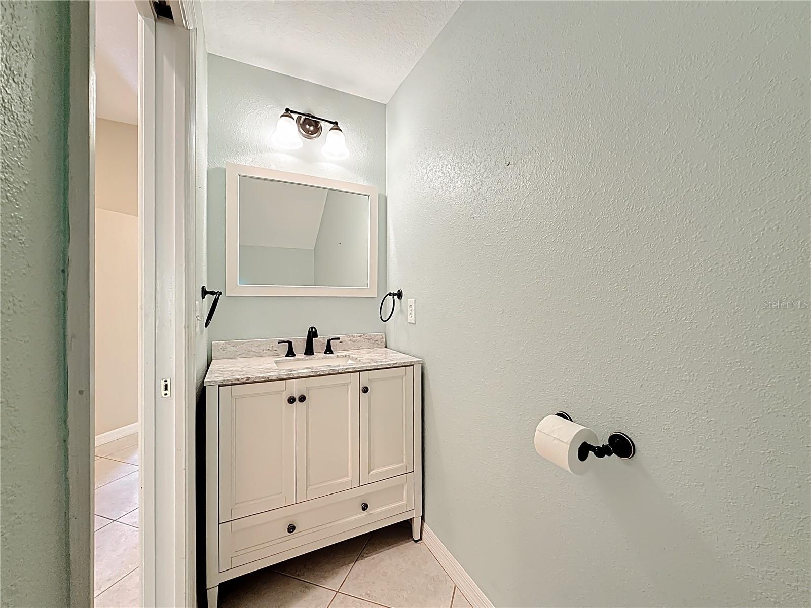 Image 34 of 75 For 11142 Kapok Grand Circle