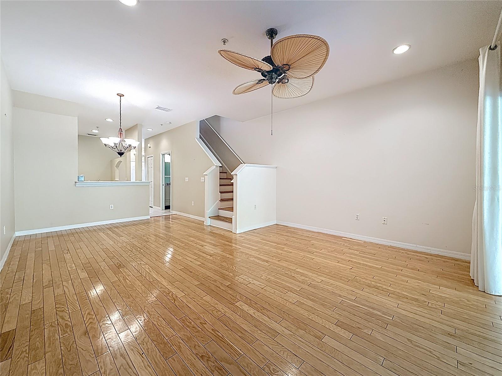 Image 38 of 75 For 11142 Kapok Grand Circle