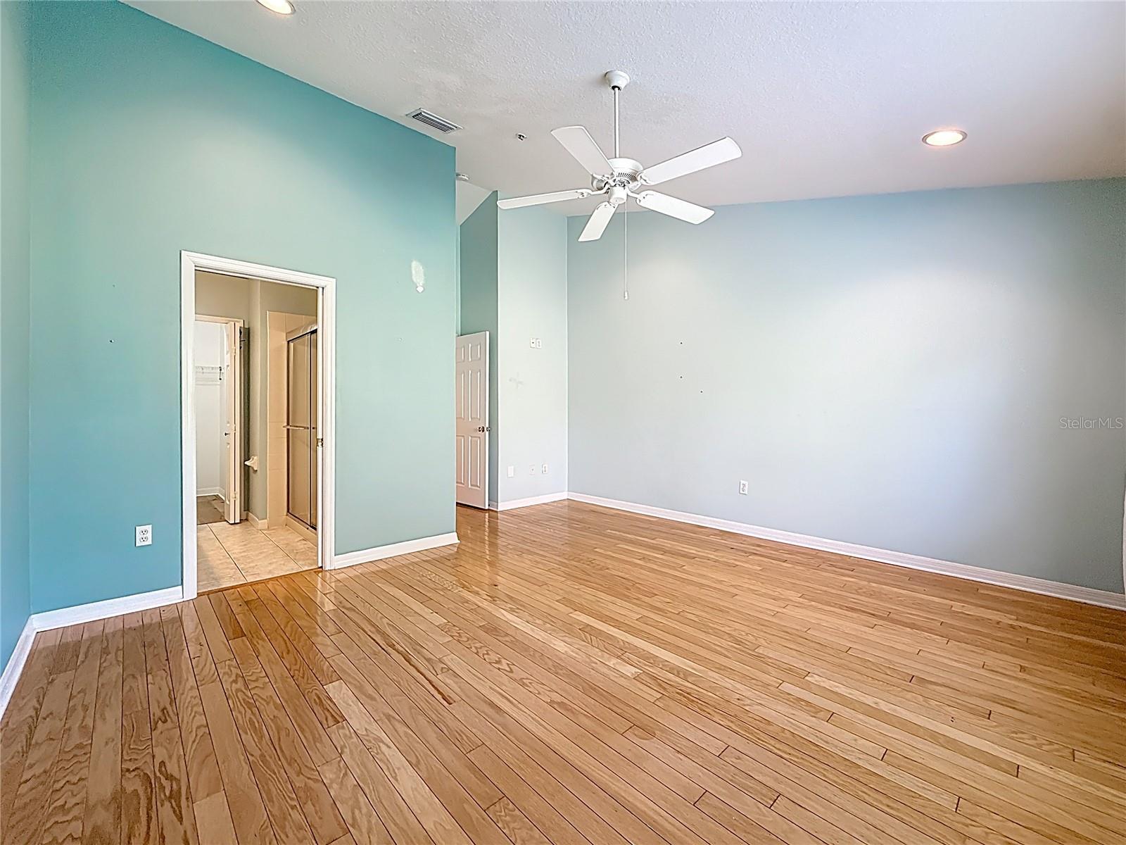 Image 53 of 75 For 11142 Kapok Grand Circle