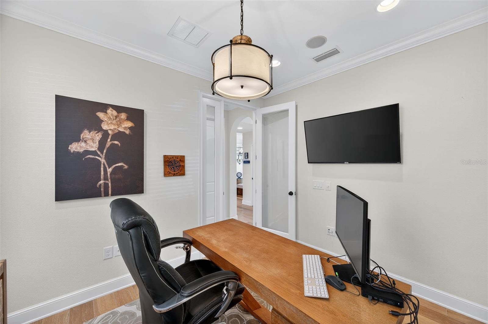 Listing photo id 8 for 3970 Aldea Way