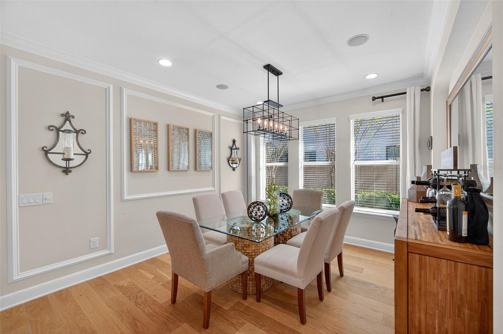 Listing photo id 10 for 3970 Aldea Way