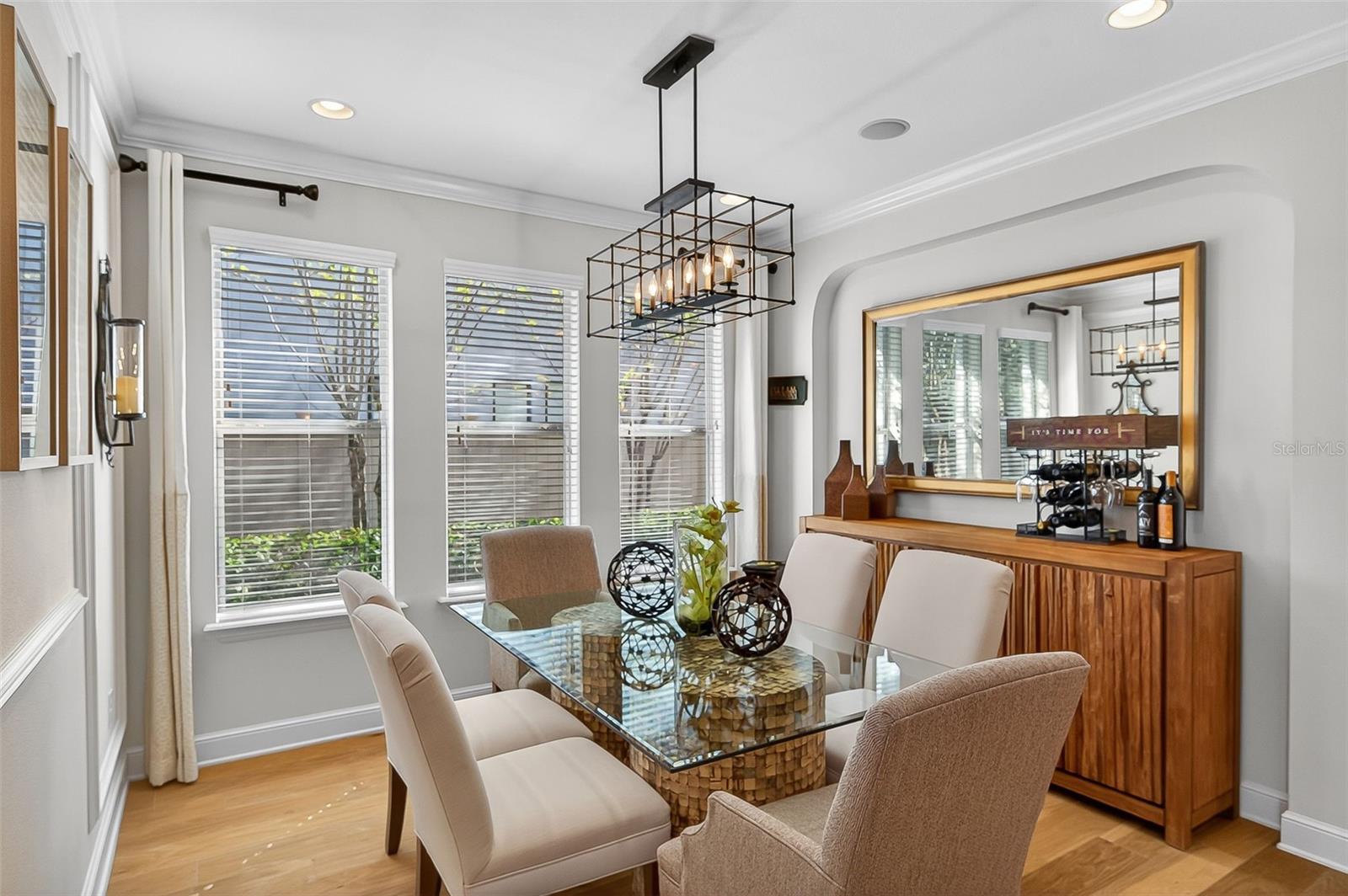 Listing photo id 11 for 3970 Aldea Way