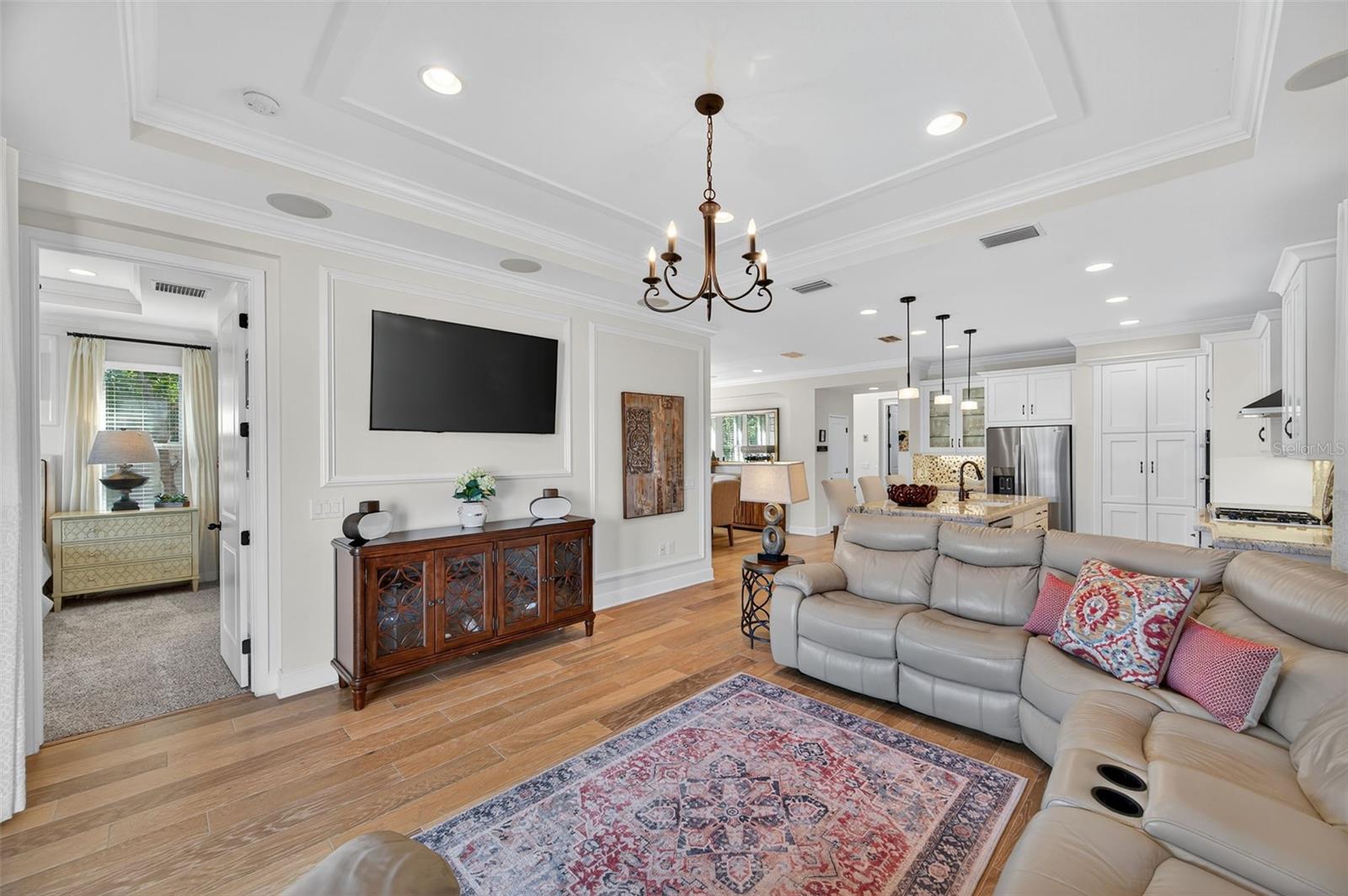 Listing photo id 21 for 3970 Aldea Way