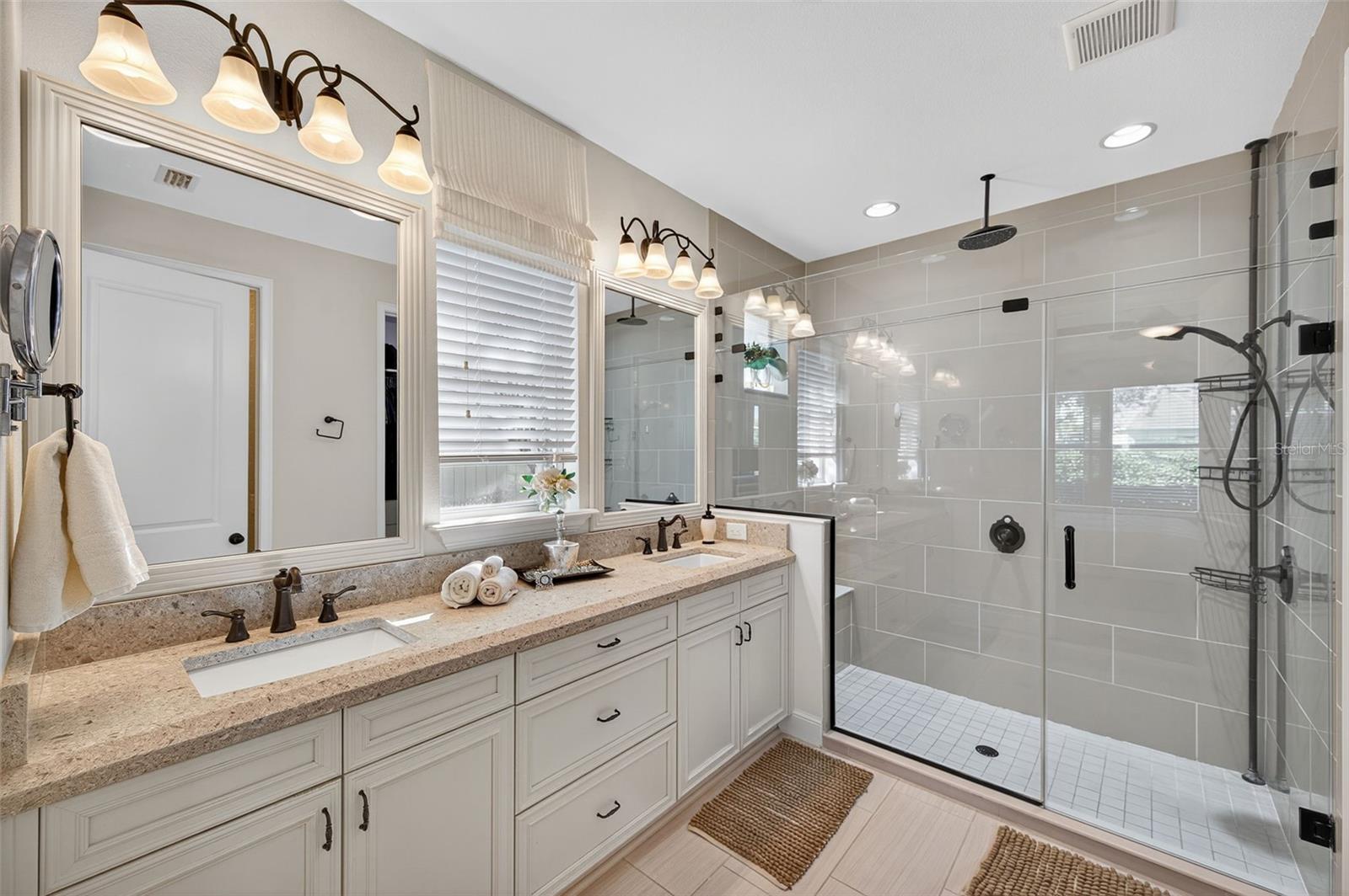 Listing photo id 25 for 3970 Aldea Way