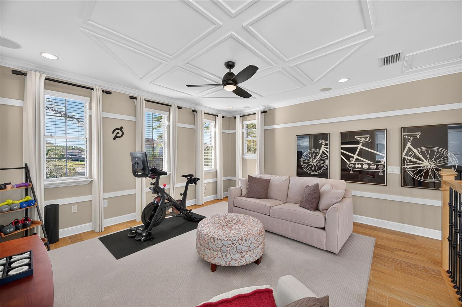 Listing photo id 35 for 3970 Aldea Way