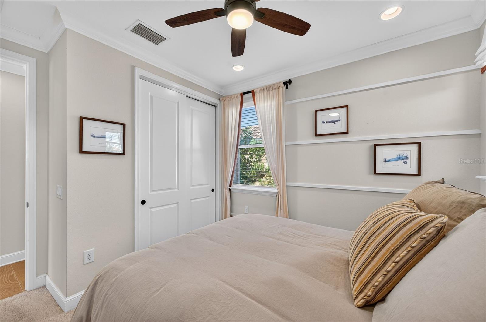 Listing photo id 40 for 3970 Aldea Way