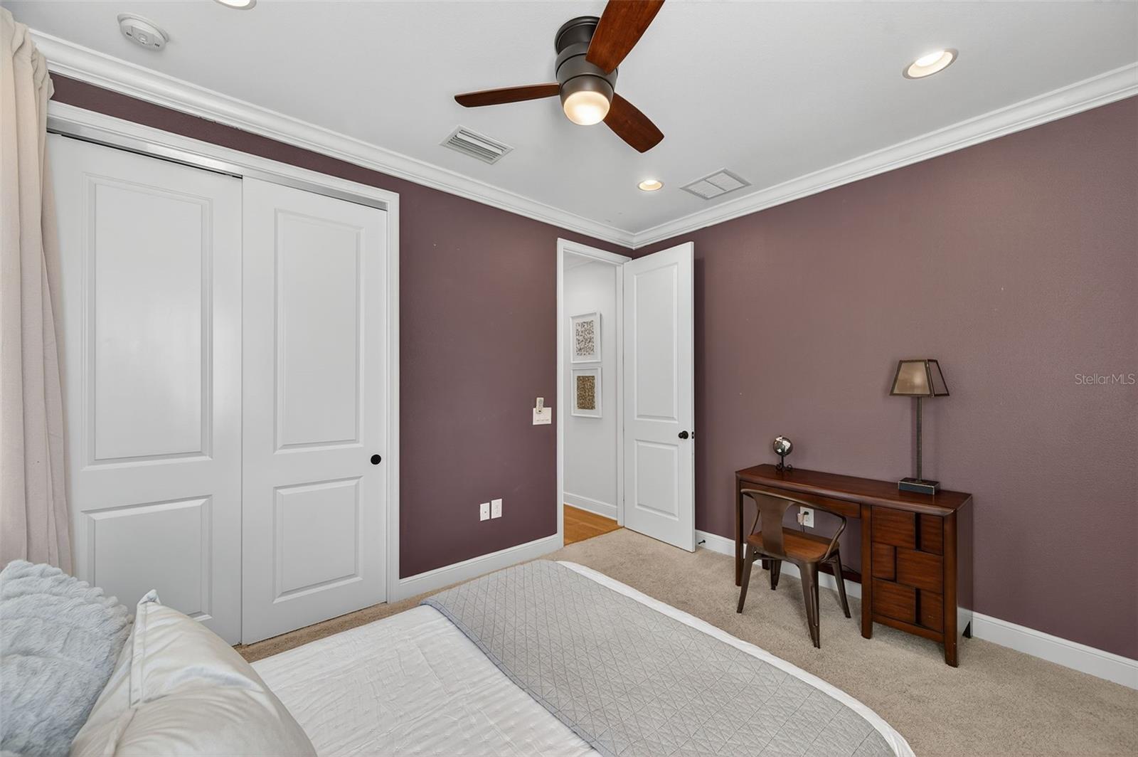 Listing photo id 43 for 3970 Aldea Way