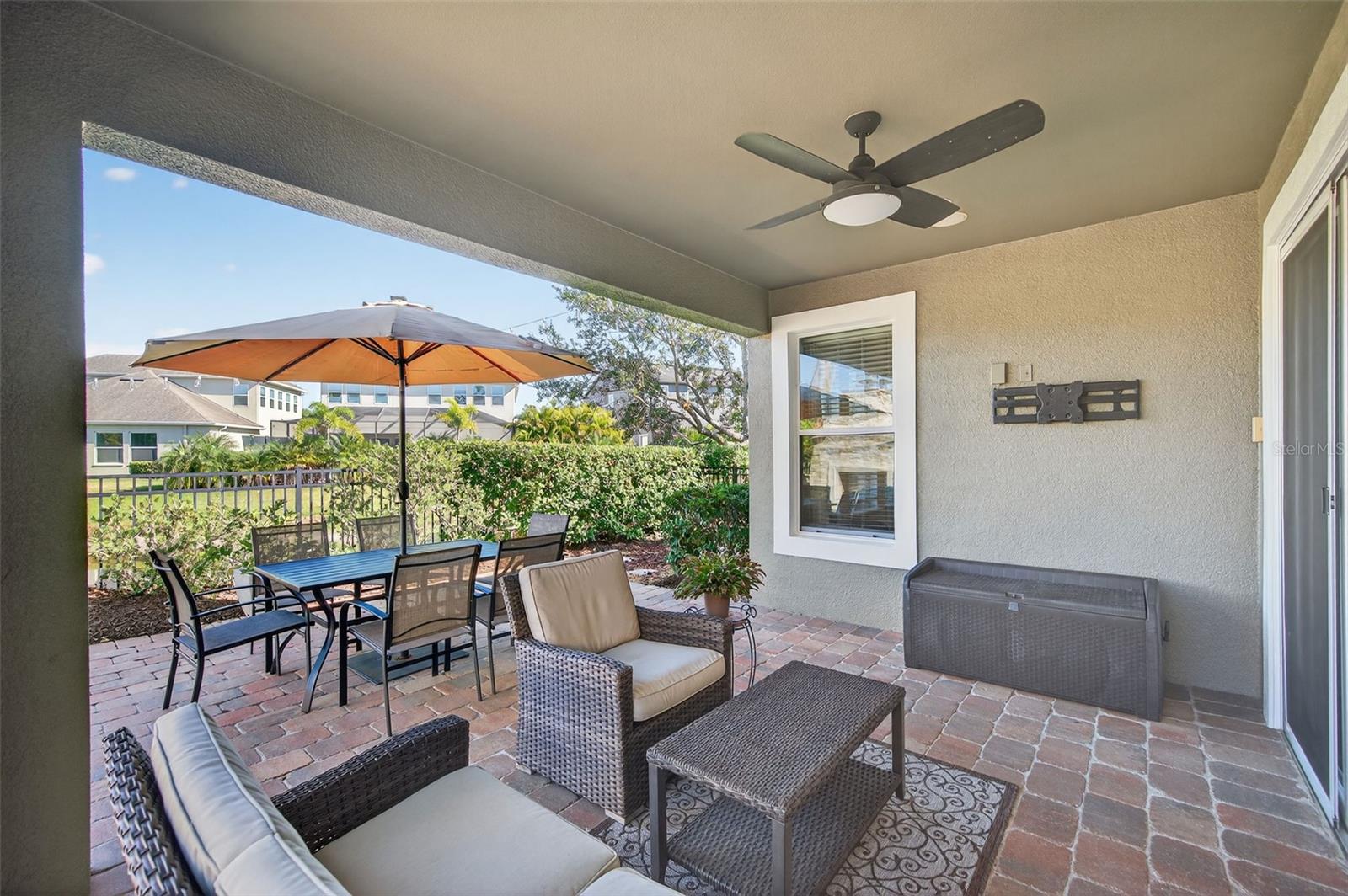 Listing photo id 45 for 3970 Aldea Way