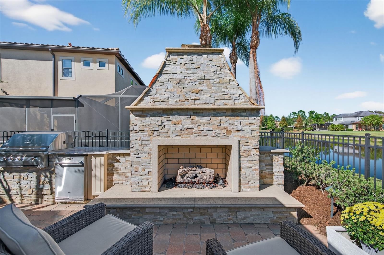 Listing photo id 50 for 3970 Aldea Way