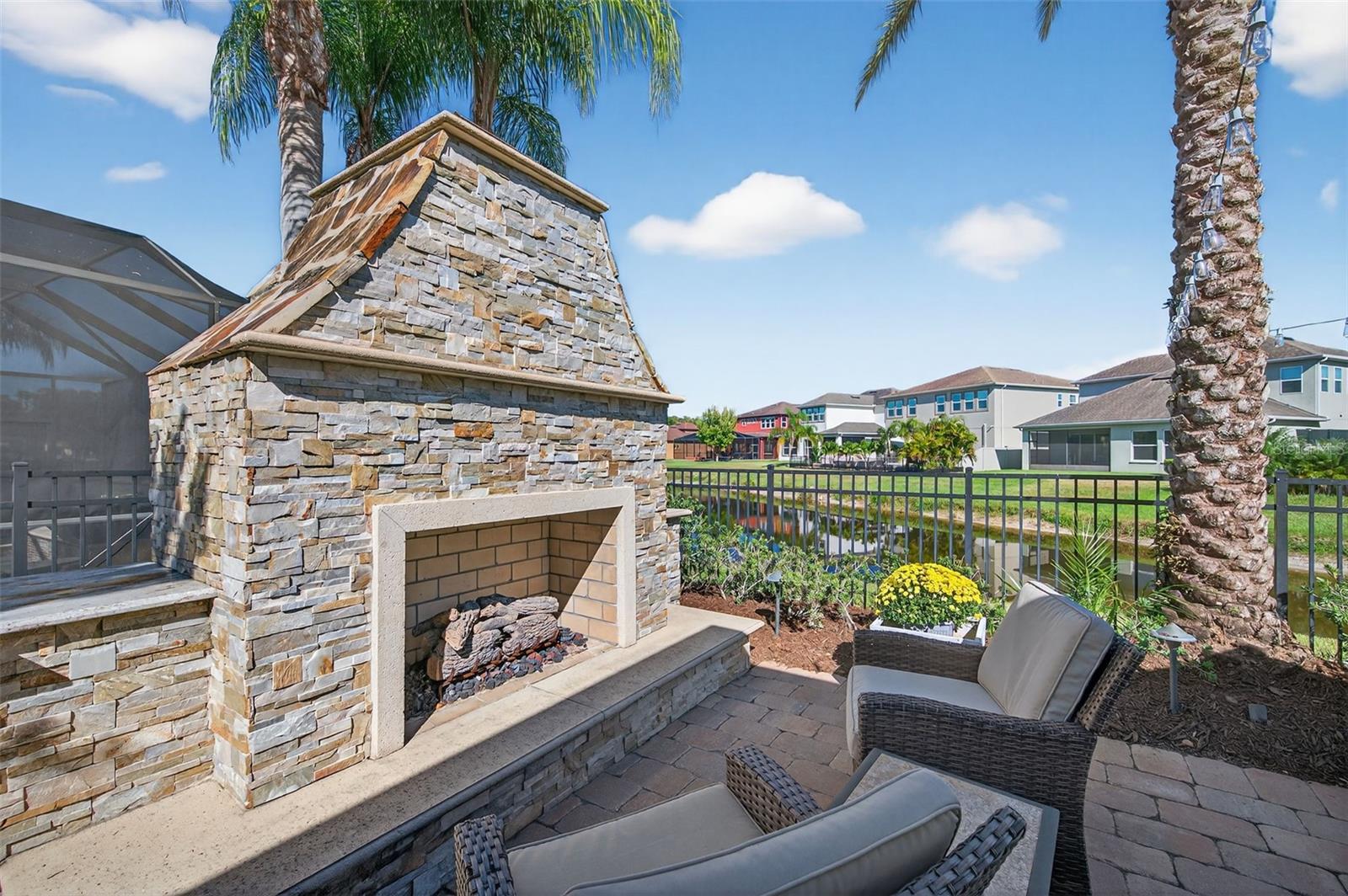 Listing photo id 52 for 3970 Aldea Way