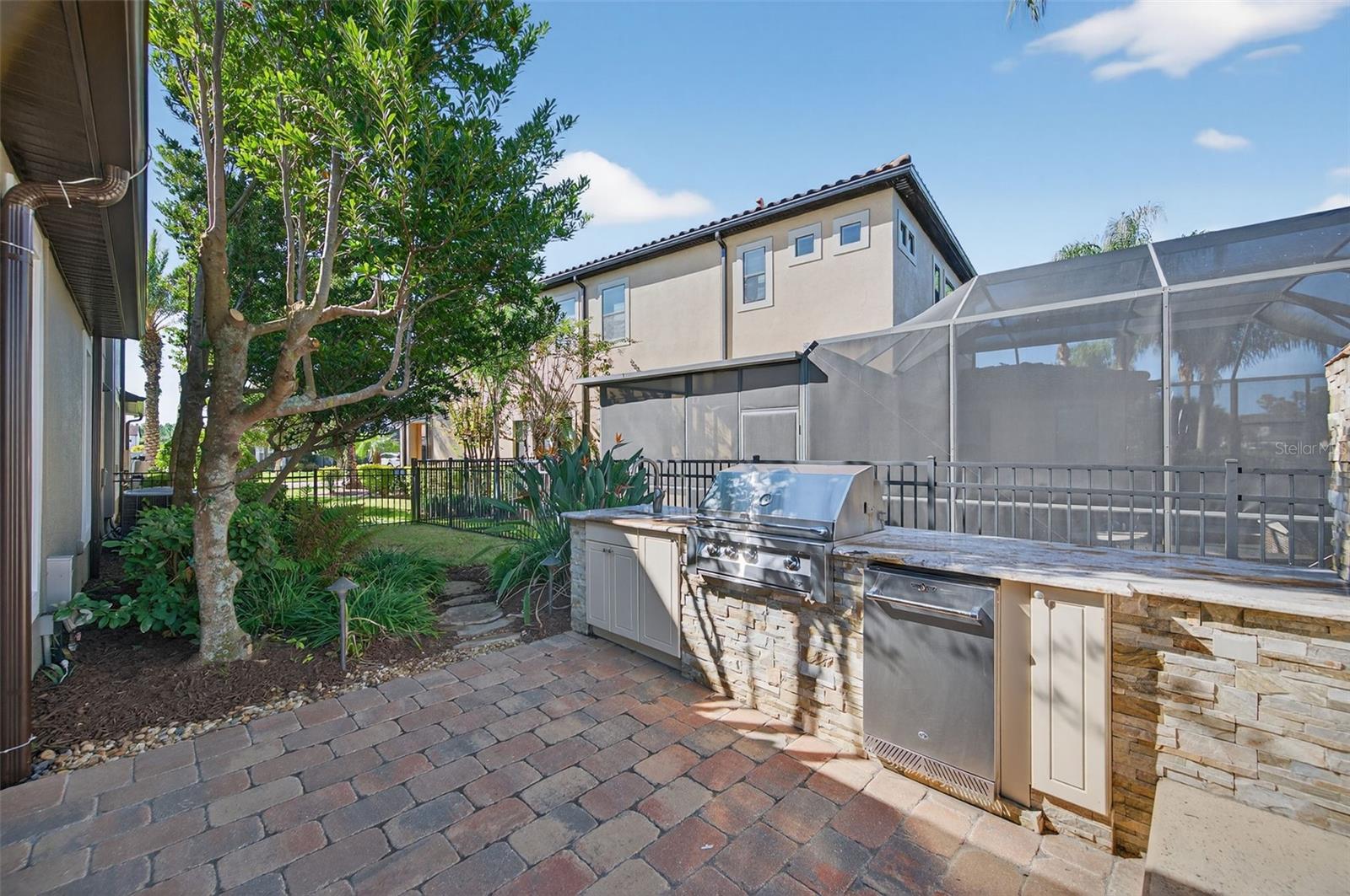 Listing photo id 53 for 3970 Aldea Way