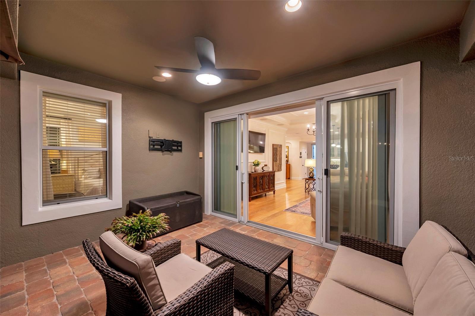 Listing photo id 68 for 3970 Aldea Way