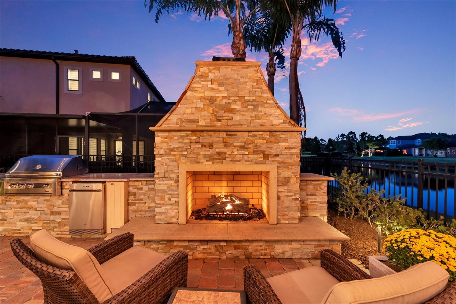 Listing photo id 74 for 3970 Aldea Way