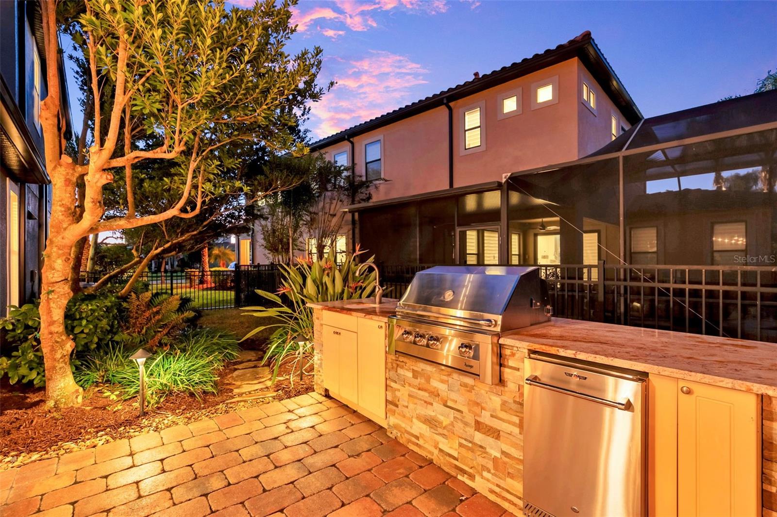 Listing photo id 76 for 3970 Aldea Way