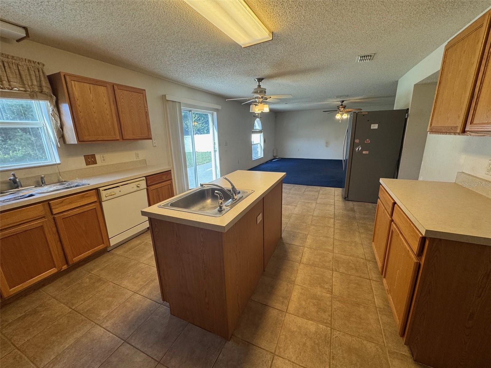 Image 8 of 30 For 2753 Heathgate Way