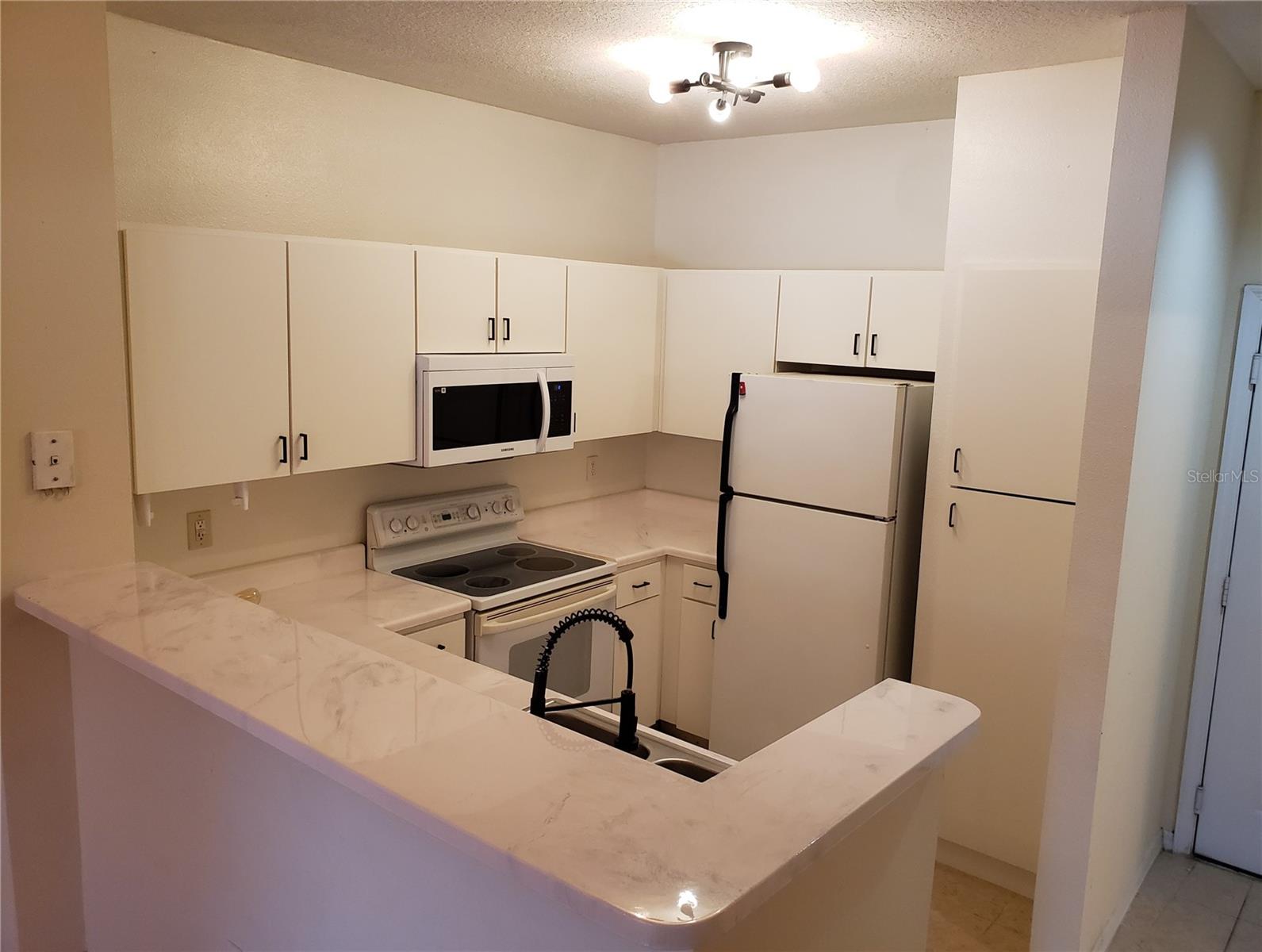 Image 3 of 20 For 1910 Palm Avenue 11111