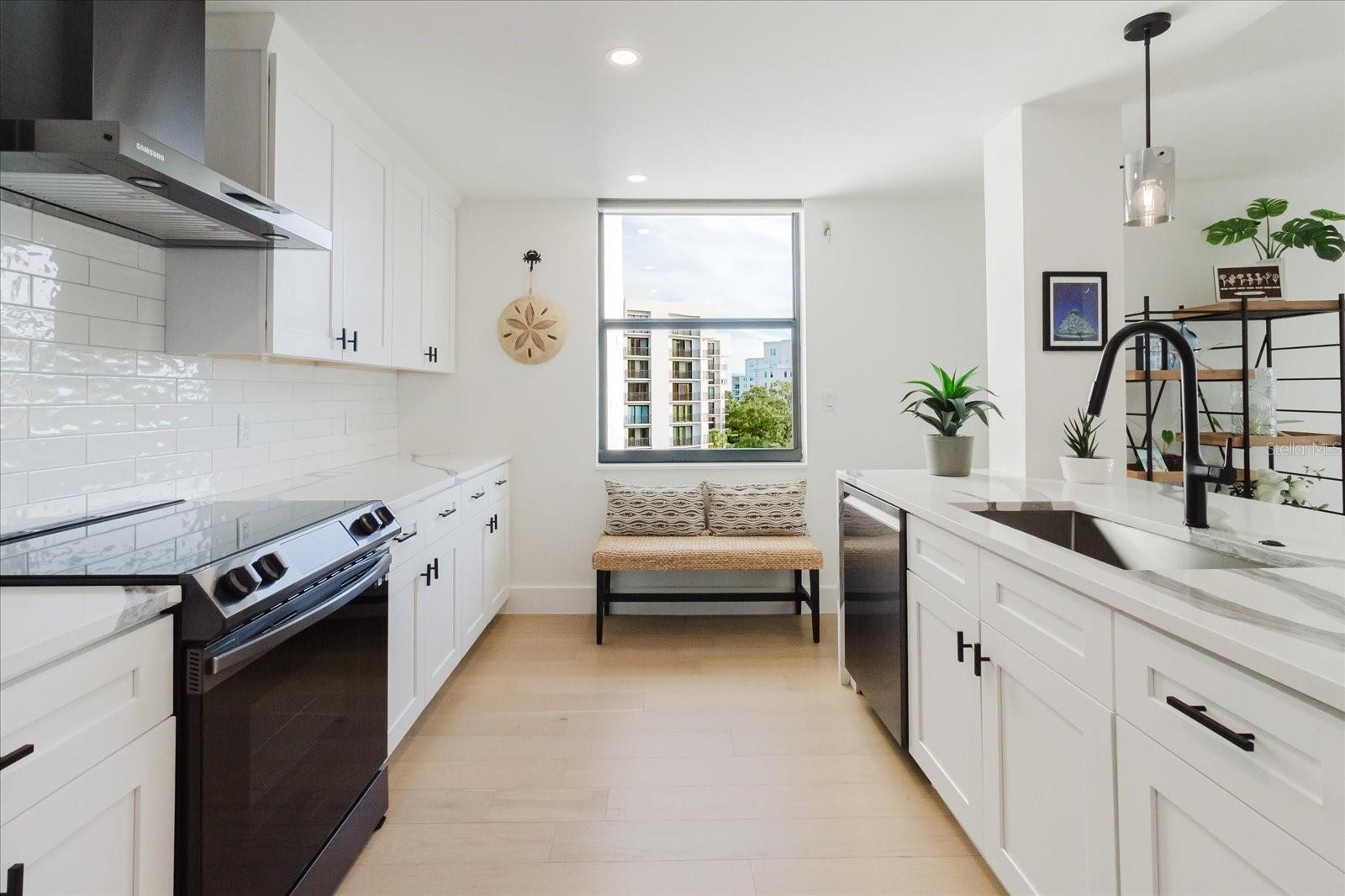 Image 13 of 80 For 100 Oakmont Lane 703