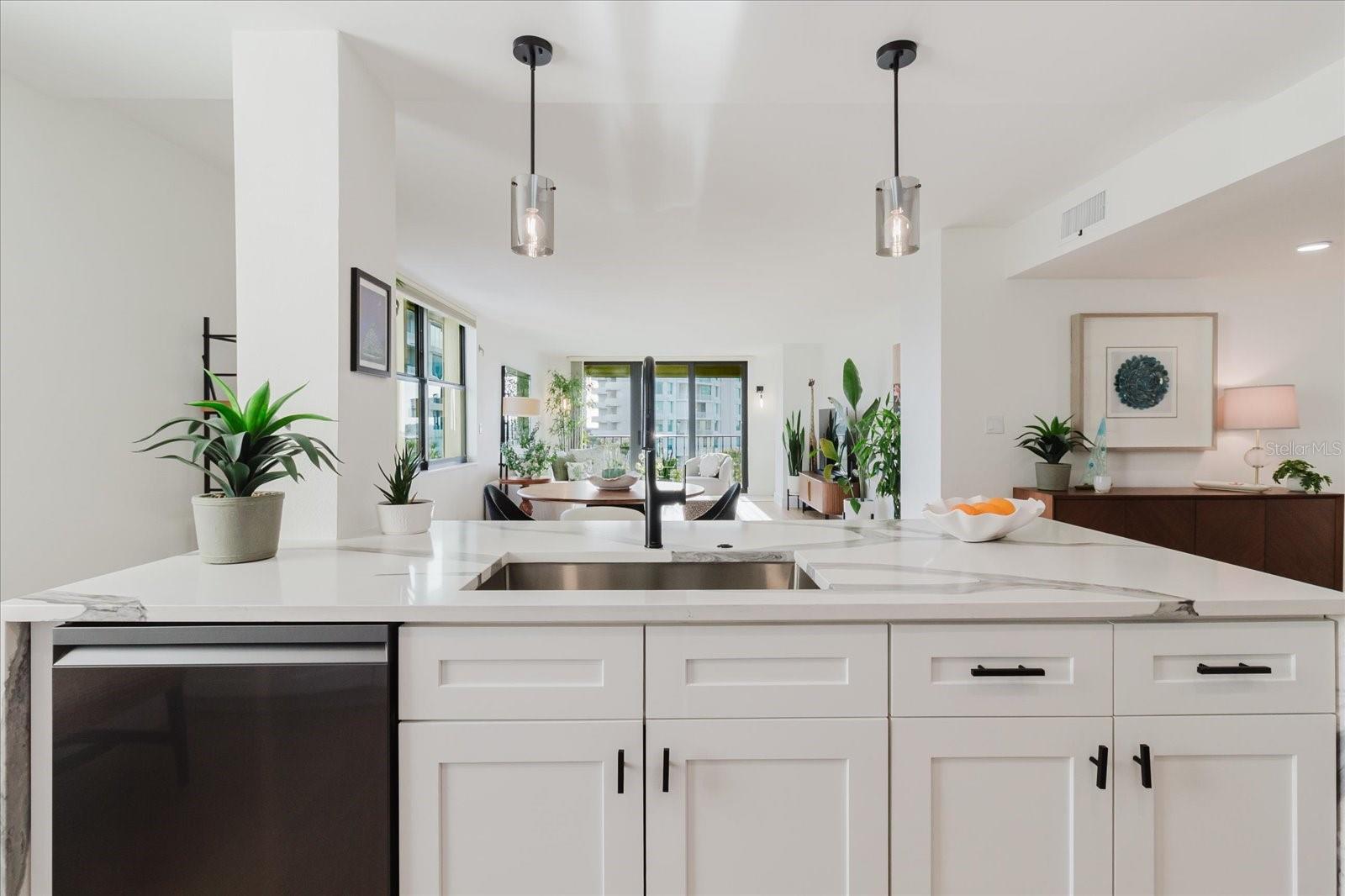 Image 14 of 80 For 100 Oakmont Lane 703