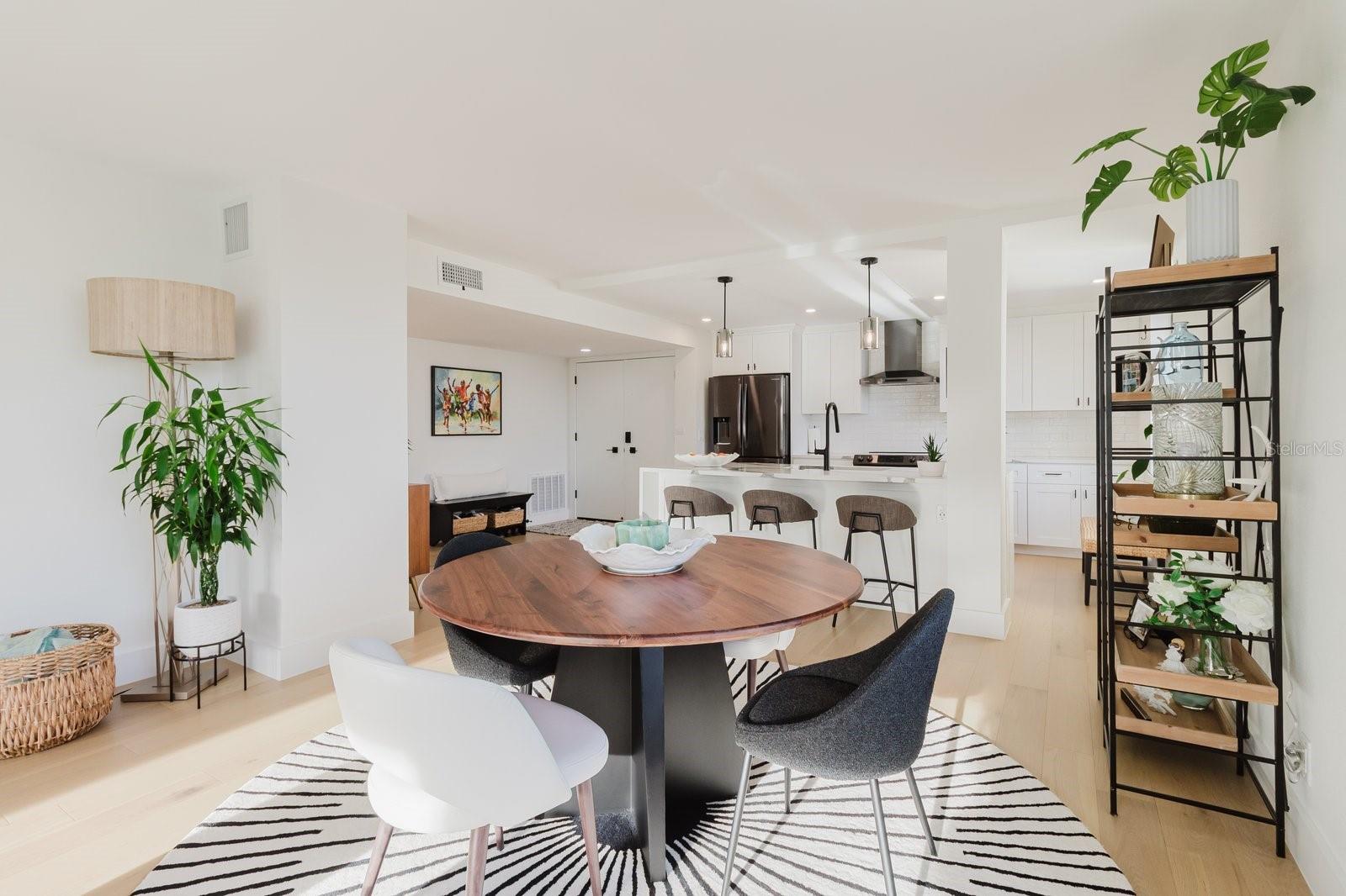 Image 18 of 80 For 100 Oakmont Lane 703