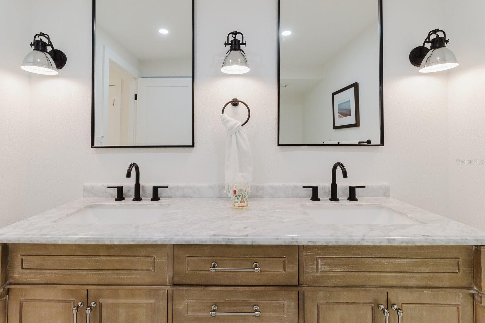 Image 38 of 80 For 100 Oakmont Lane 703