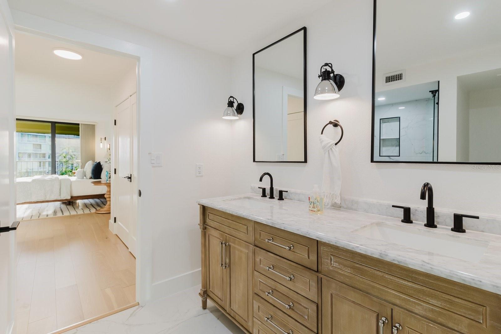 Image 39 of 80 For 100 Oakmont Lane 703