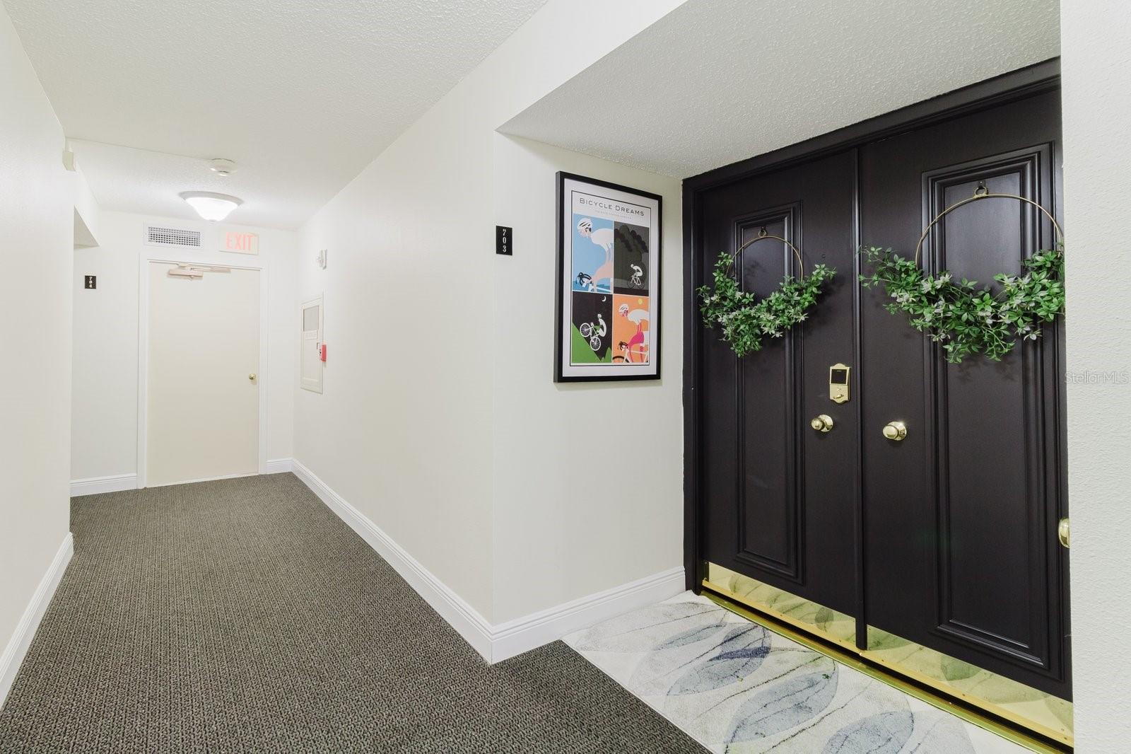 Image 5 of 80 For 100 Oakmont Lane 703