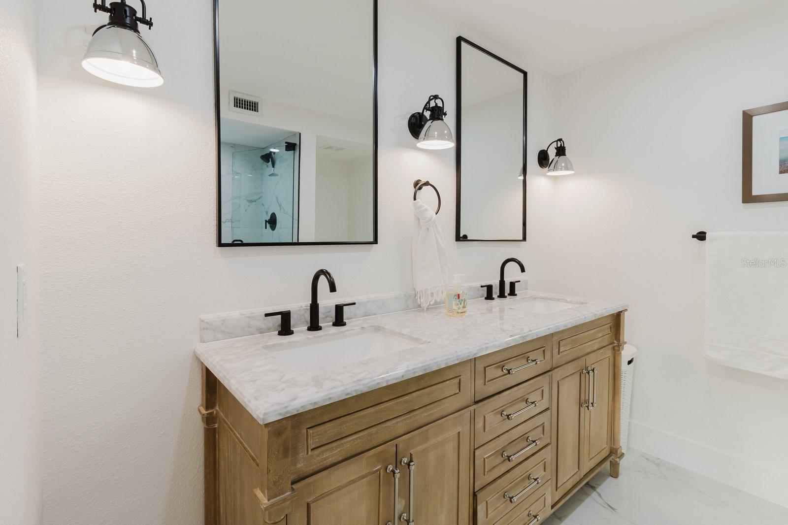 Image 54 of 80 For 100 Oakmont Lane 703