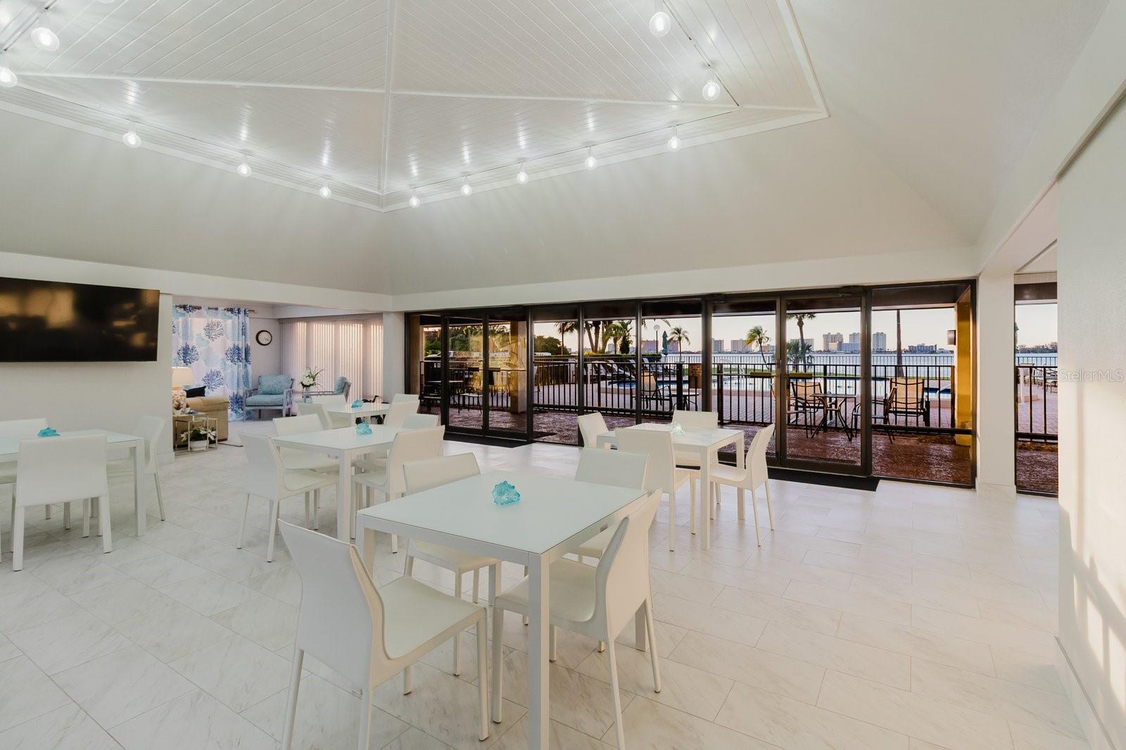 Image 64 of 80 For 100 Oakmont Lane 703