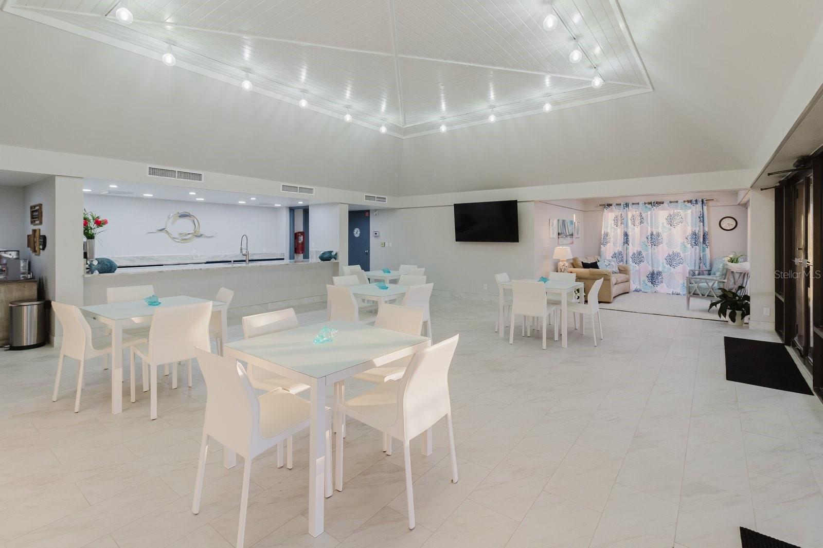 Image 68 of 80 For 100 Oakmont Lane 703