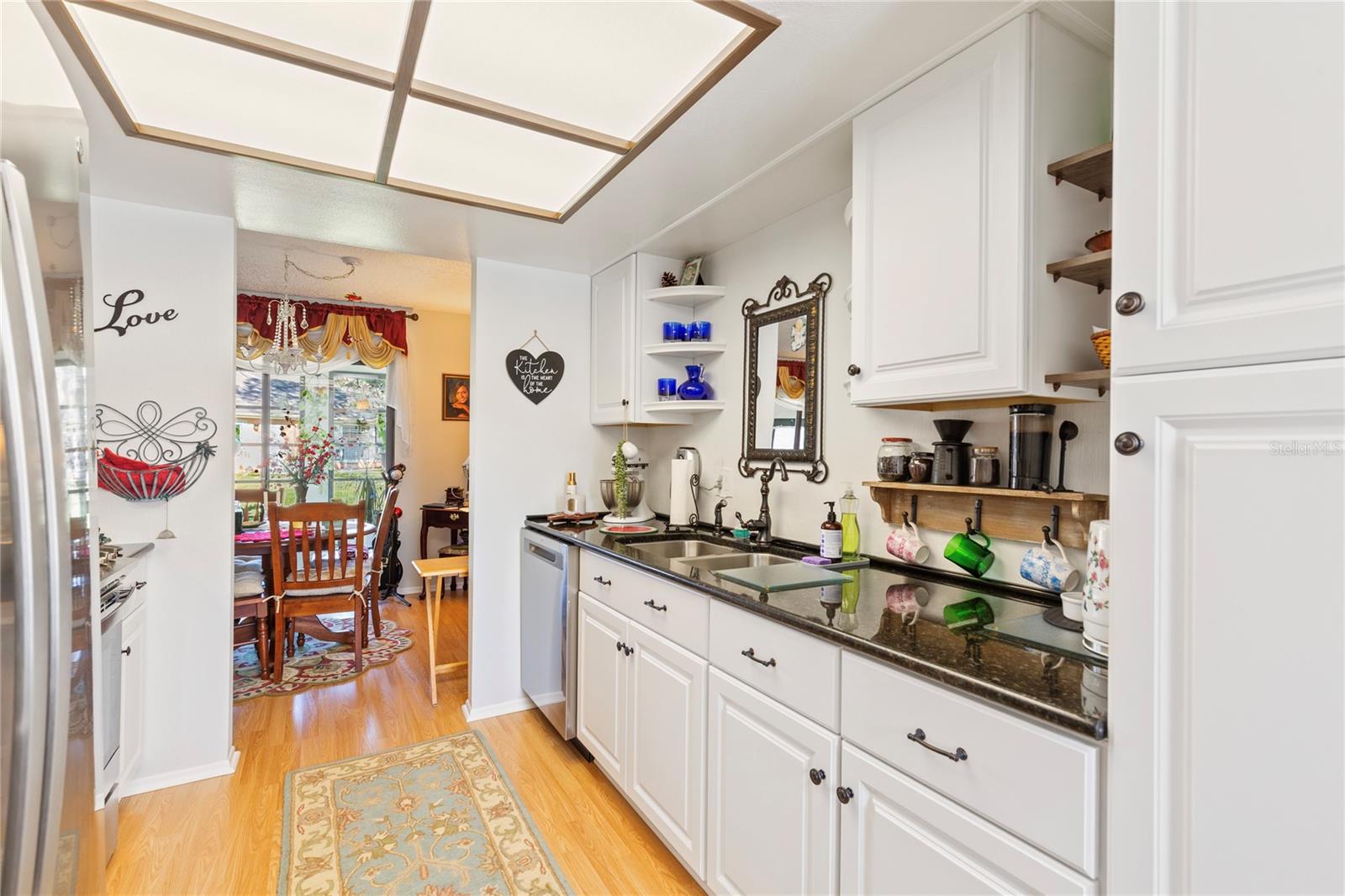 Listing photo id 8 for 9309 Trowbridge Court