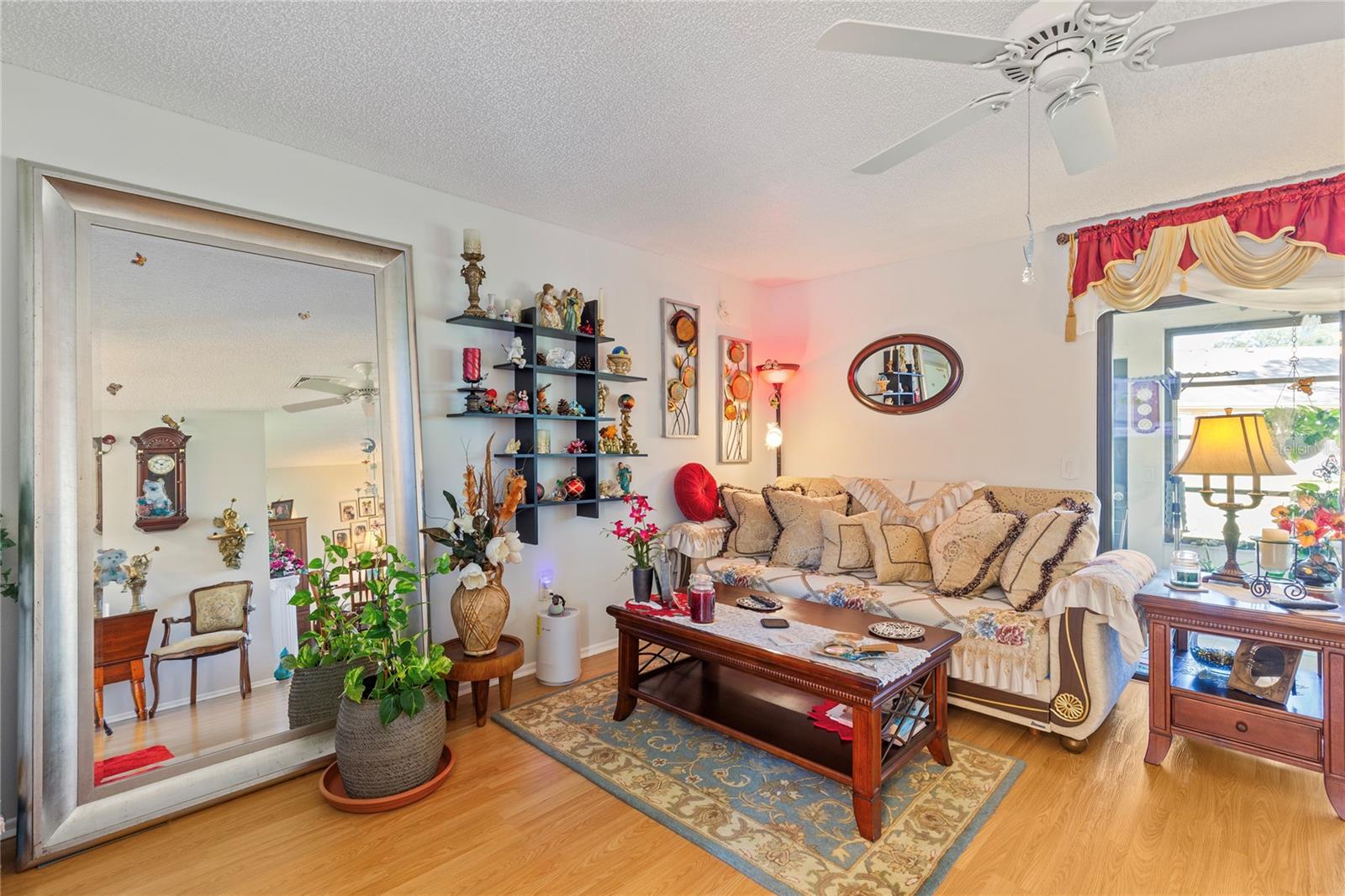 Listing photo id 12 for 9309 Trowbridge Court