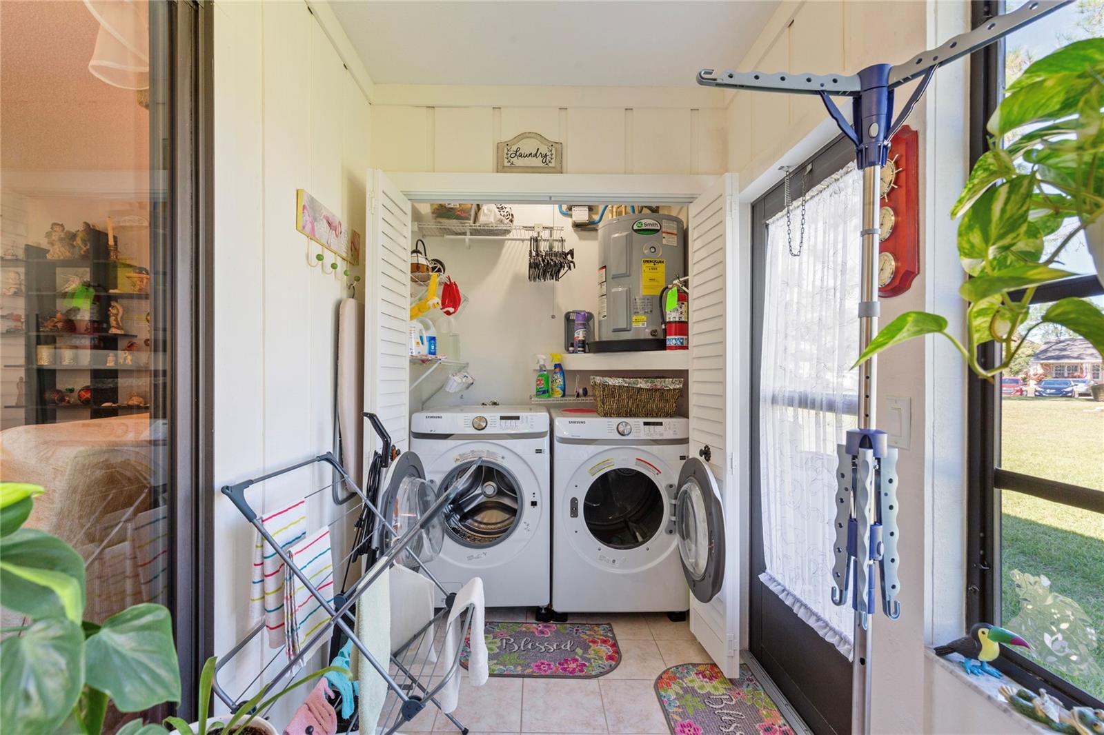 Listing photo id 17 for 9309 Trowbridge Court