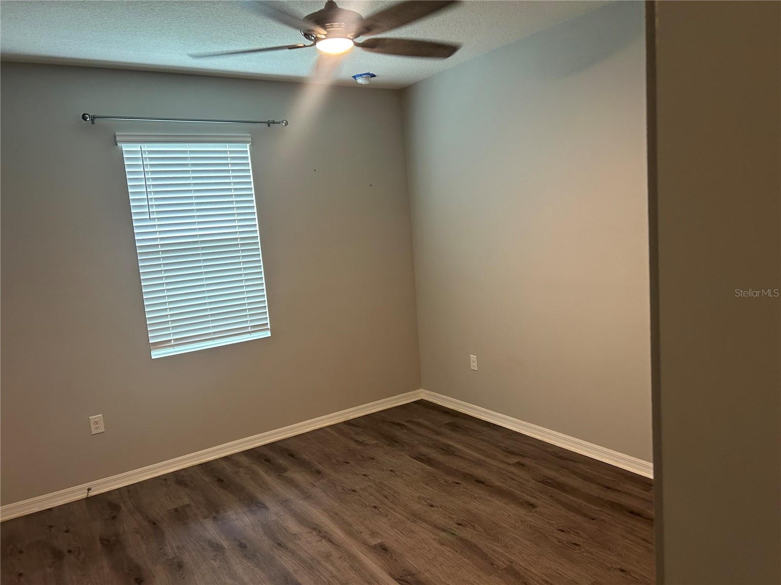 Image 6 of 11 For 7128 Steer Blade Drive