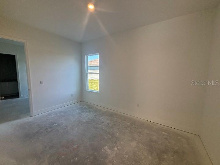 Image 13 of 37 For 414 Junonia Blvs