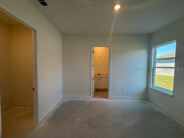 Image 15 of 37 For 414 Junonia Blvs