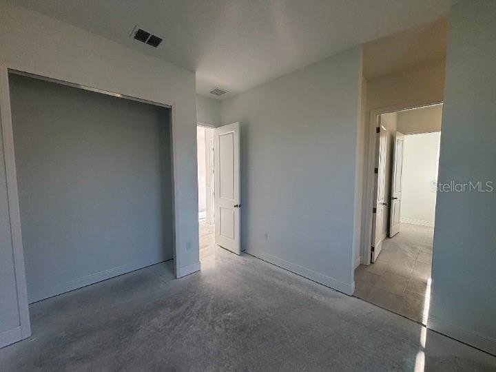 Image 18 of 37 For 414 Junonia Blvs