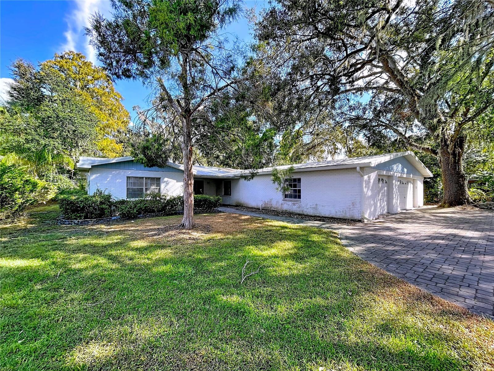 Image 13 of 98 For 1601 Riverhills Drive