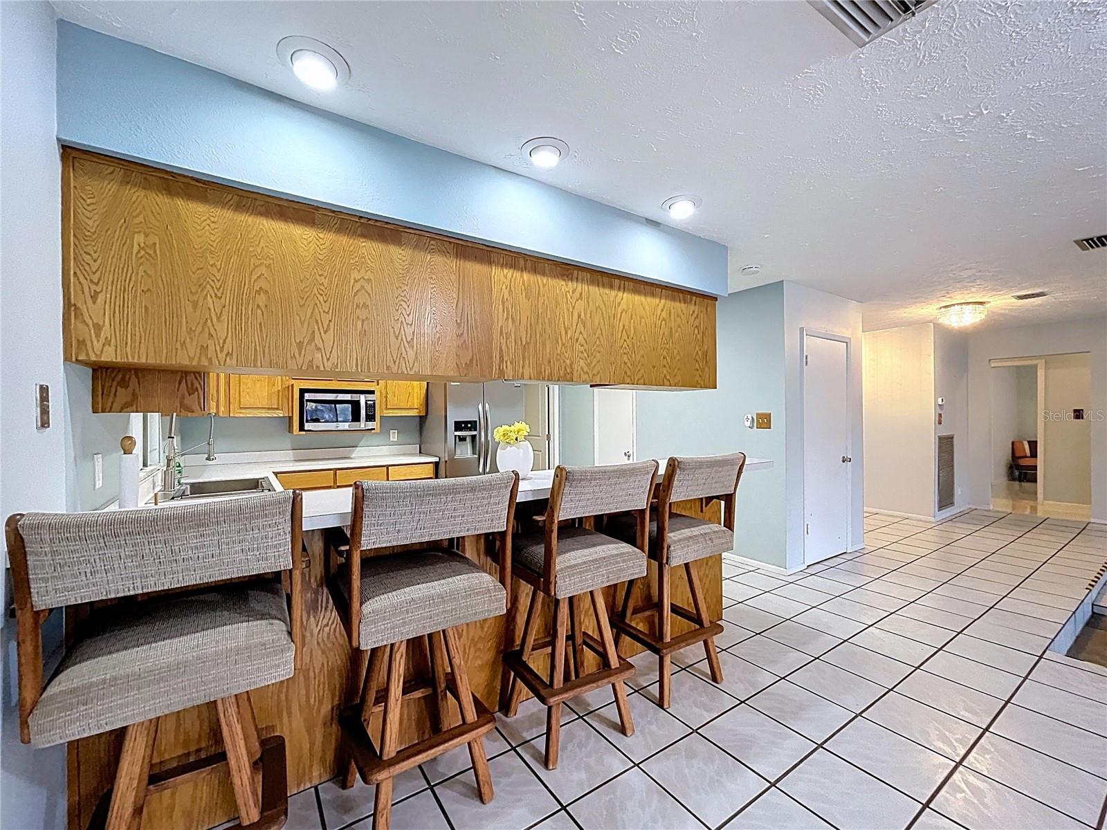 Image 20 of 98 For 1601 Riverhills Drive