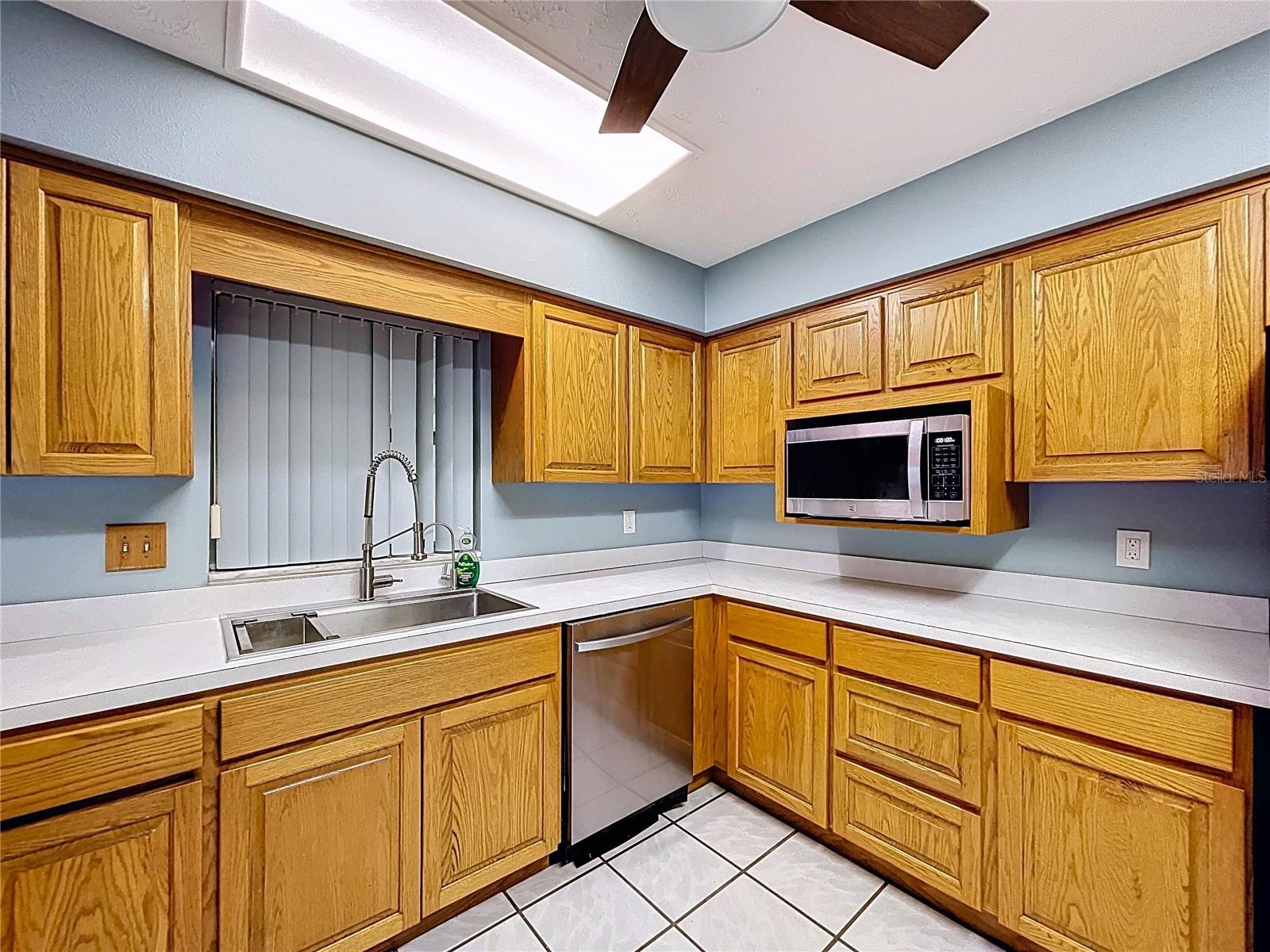 Image 26 of 98 For 1601 Riverhills Drive