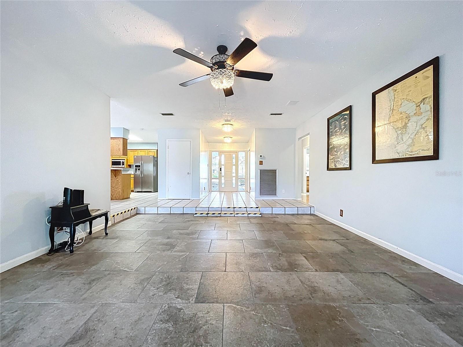 Image 34 of 98 For 1601 Riverhills Drive