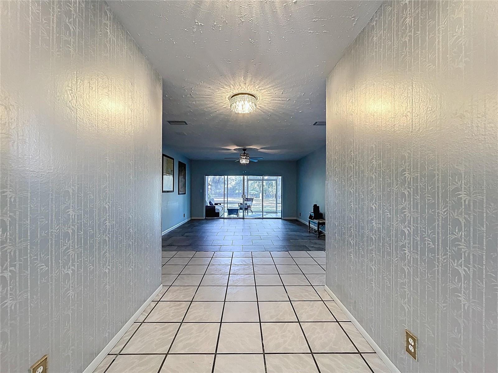 Image 39 of 98 For 1601 Riverhills Drive